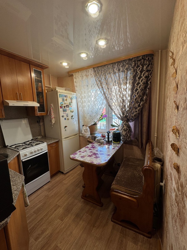 Продам 3-комн. квартиру с ремонтом по ул. Ленина, 76, Краснотурьинск, ул. Ленина, 76